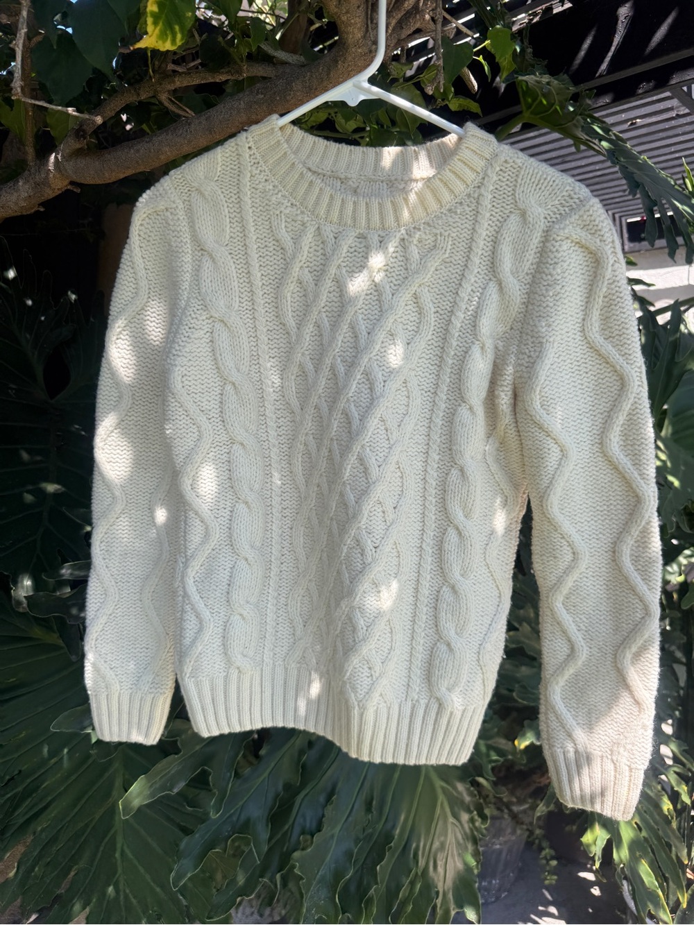 100% wool Cream Cable-Knit Crewneck Sweater - Women